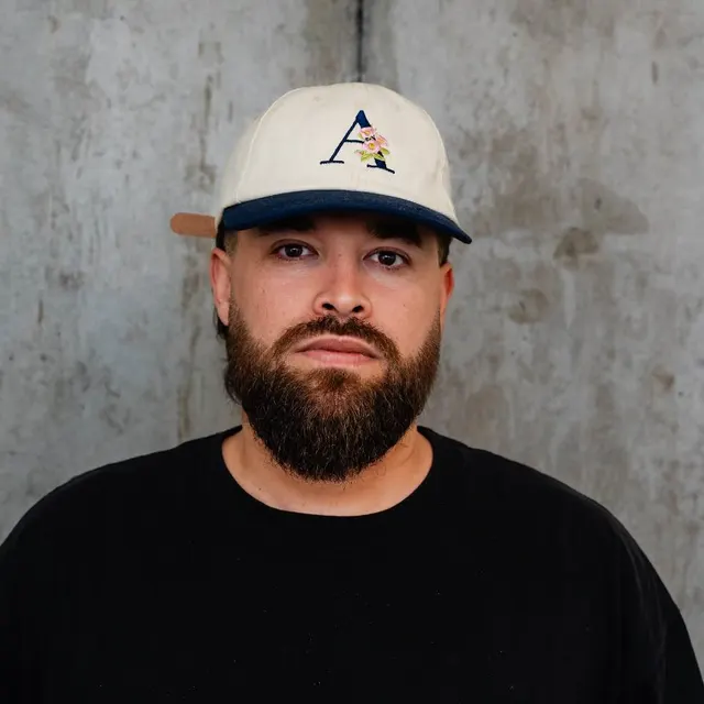 Steve Lezzer, barbero de Studio 99